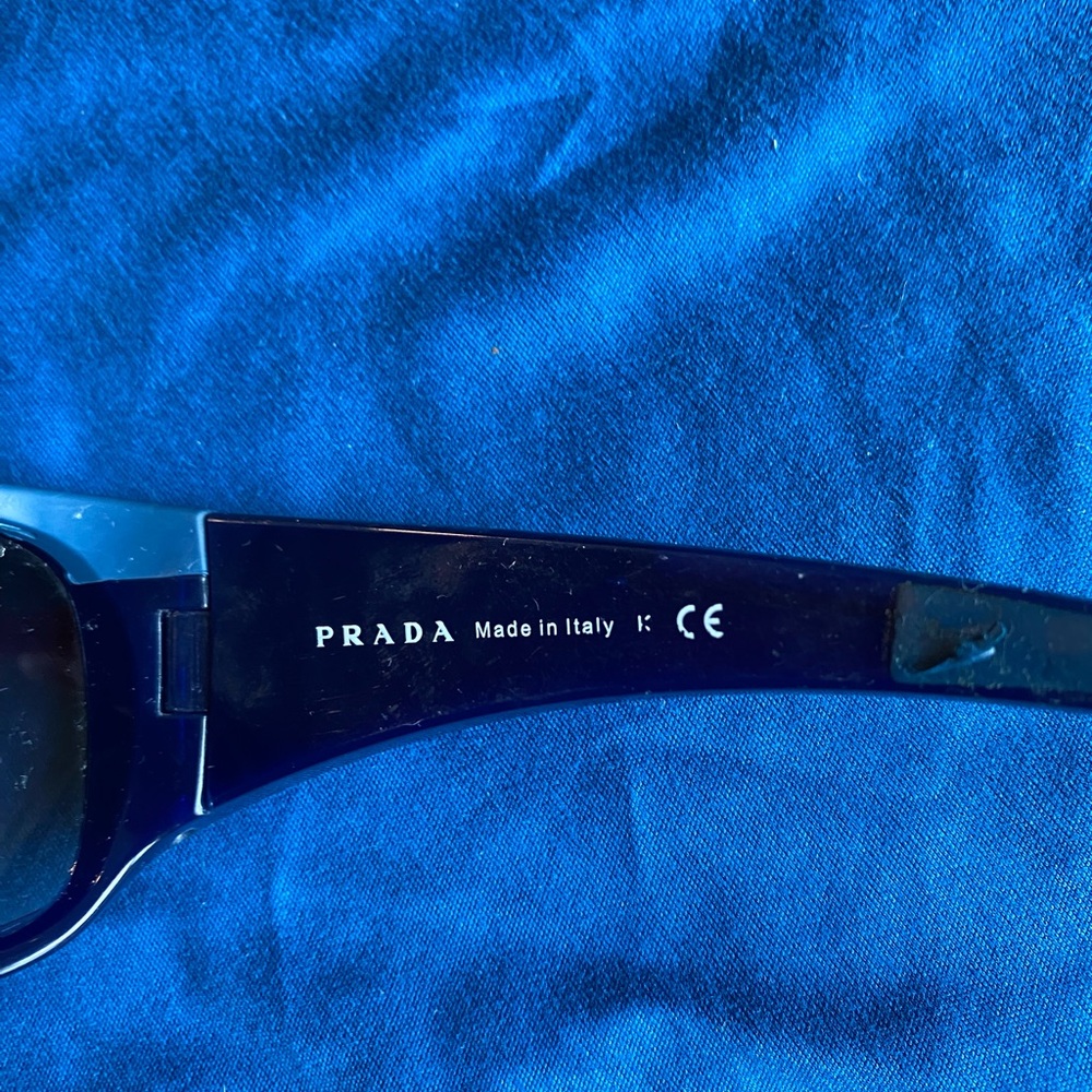 Prada VINTAGE Authentic Navy and Red Sunglasses - Picture 3 of 9